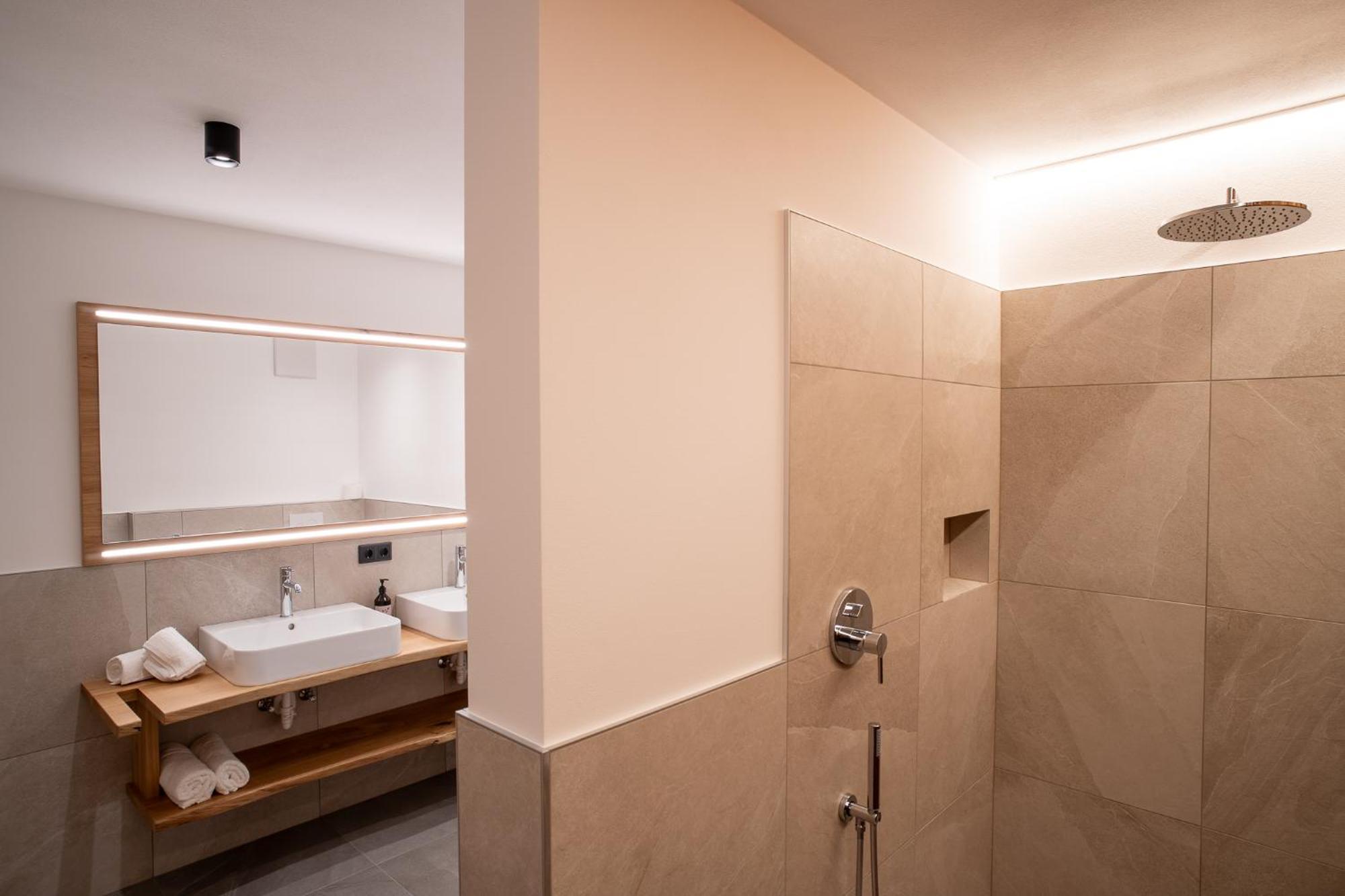 Lanzenschuster Hotel San Genesio Atesino Bagian luar foto
